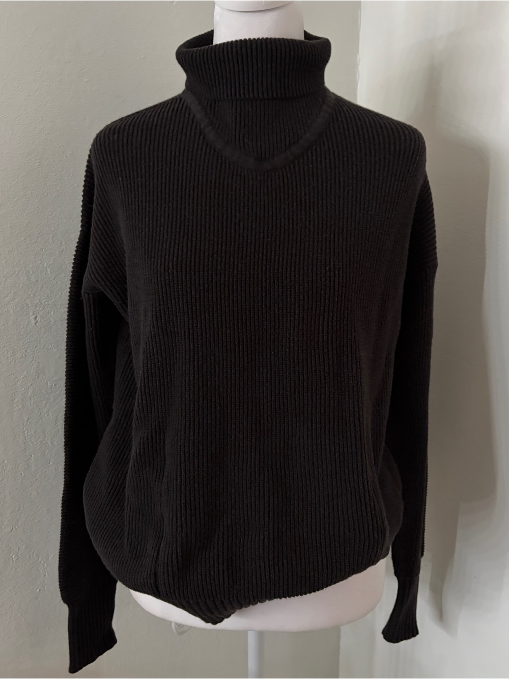 Lululemon cozy calling turtleneck